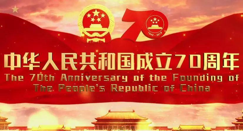 望洞庭描写了什么？